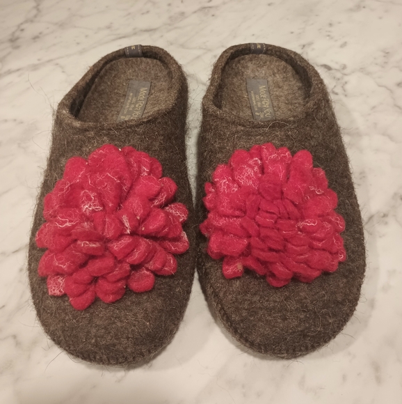 WoolMade4you Slippers - Picture 2 of 8